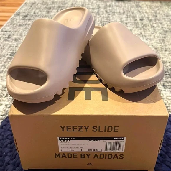 Yeezy | Shoes | Yeezy Slides Size Usuk 4 Color Pure | Poshmark display picture 2